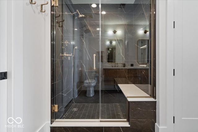 41 N Rangeline Road 306, Carmel, IN 46032