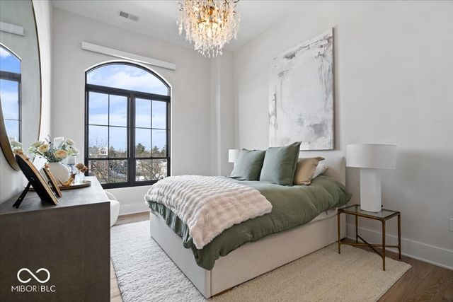 41 N Rangeline Road 306, Carmel, IN 46032