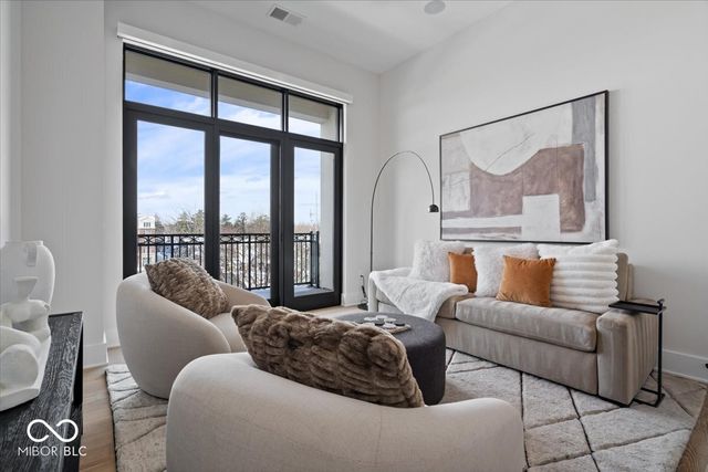 41 N Rangeline Road 306, Carmel, IN 46032