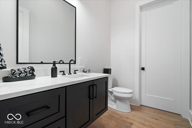 41 N Rangeline Road 306, Carmel, IN 46032