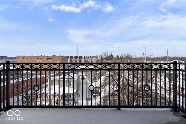 41 N Rangeline Road 306, Carmel, IN 46032