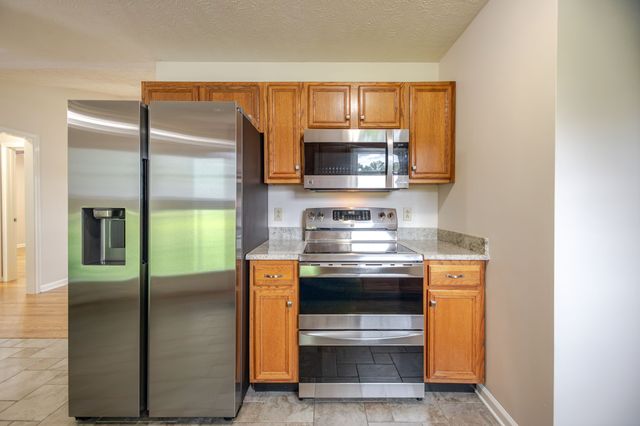 131 Avalon Dr, Shelbyville, TN 37160