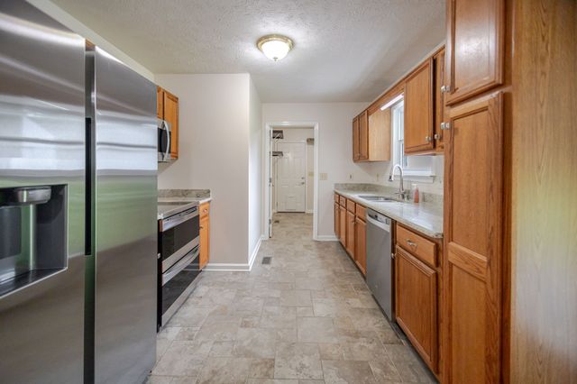 131 Avalon Dr, Shelbyville, TN 37160