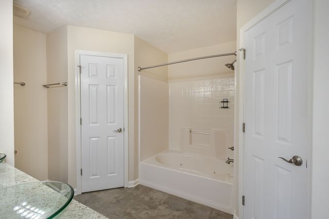 131 Avalon Dr, Shelbyville, TN 37160