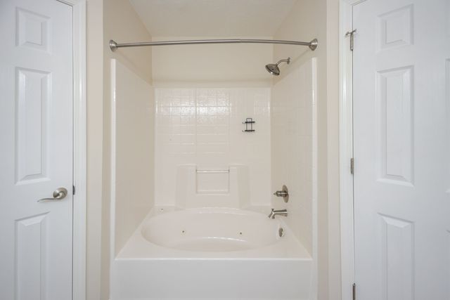 131 Avalon Dr, Shelbyville, TN 37160
