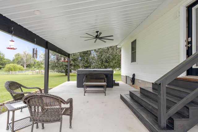 131 Avalon Dr, Shelbyville, TN 37160