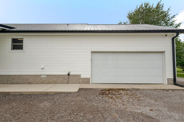 131 Avalon Dr, Shelbyville, TN 37160