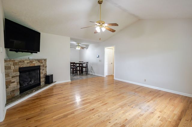 131 Avalon Dr, Shelbyville, TN 37160