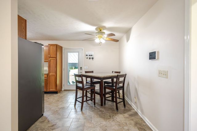 131 Avalon Dr, Shelbyville, TN 37160
