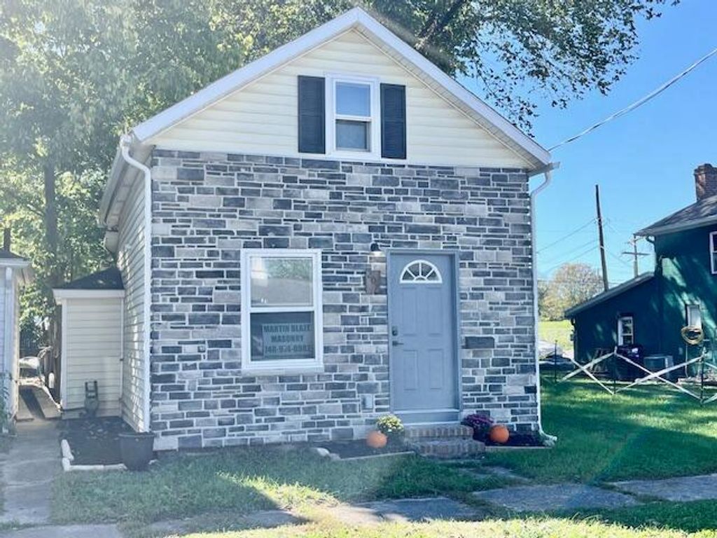 207 E Mill Street, Circleville, OH 43113