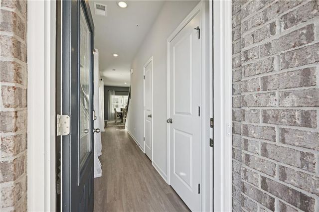 371 Lanier Circle, Woodstock, GA 30189