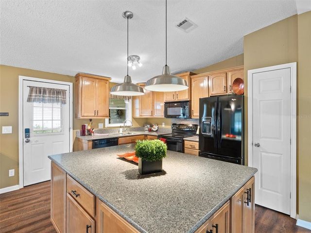 1417 E SCHWARTZ BOULEVARD, The Villages, FL 32159