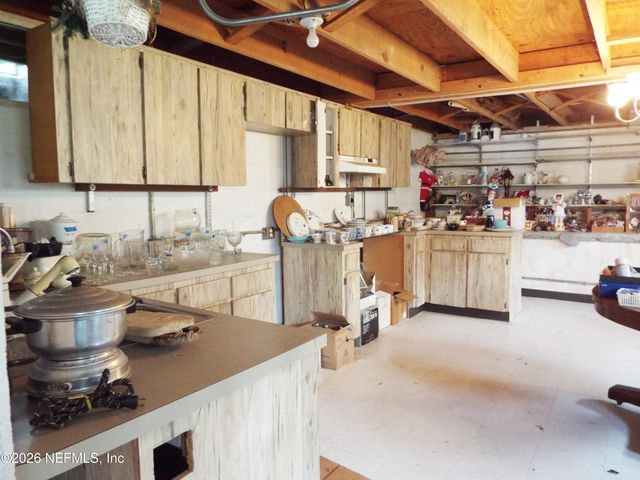 214 MIRROR LAKE Drive, Interlachen, FL 32148