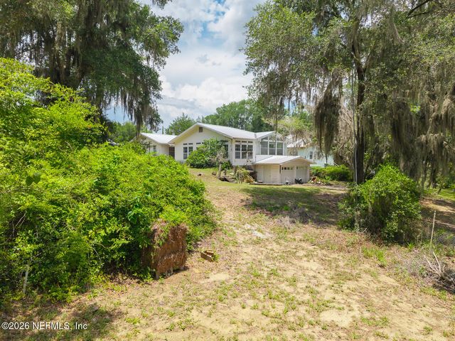 214 MIRROR LAKE Drive, Interlachen, FL 32148