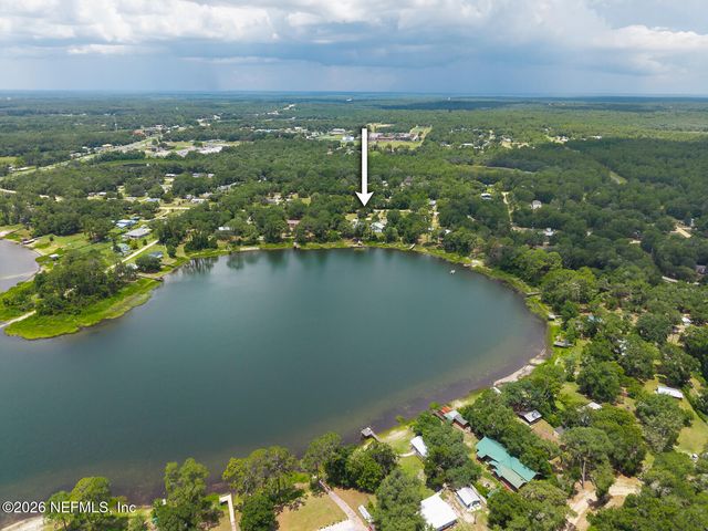214 MIRROR LAKE Drive, Interlachen, FL 32148
