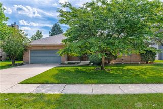 369 Winterset Drive, Englewood, OH 45322
