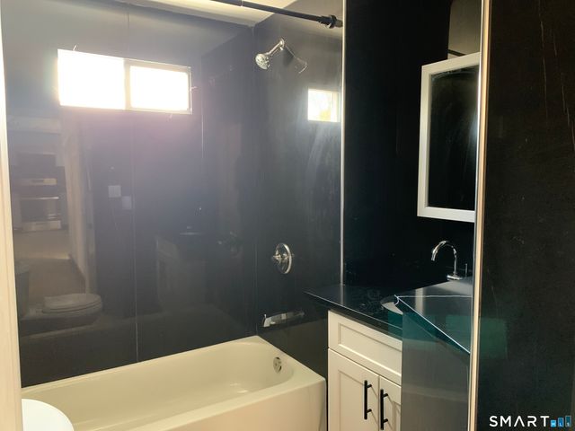 422-424 Dixwell Avenue 2, New Haven, CT 06511