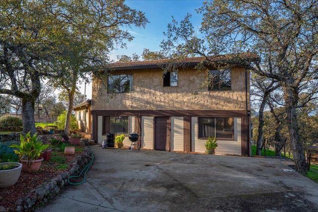 8504 Oak Terrace Lane, Millville, CA 96062