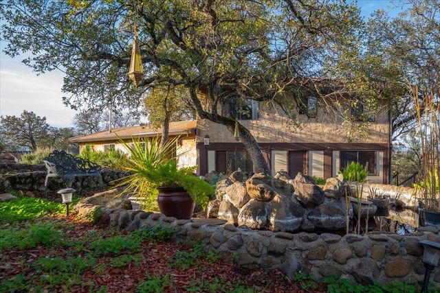 8504 Oak Terrace Lane, Millville, CA 96062