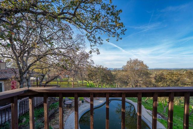 8504 Oak Terrace Lane, Millville, CA 96062