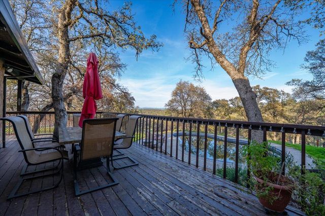 8504 Oak Terrace Lane, Millville, CA 96062