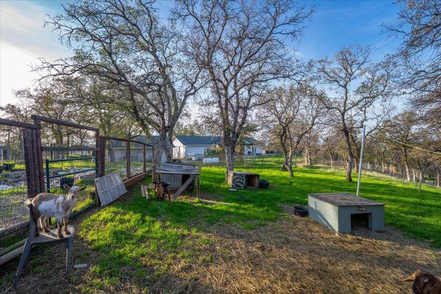 8504 Oak Terrace Lane, Millville, CA 96062