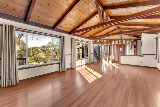 8504 Oak Terrace Lane, Millville, CA 96062