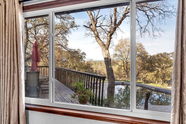 8504 Oak Terrace Lane, Millville, CA 96062