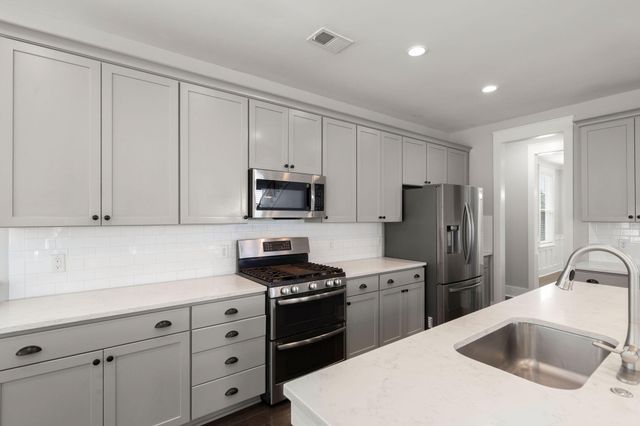 214 Warbler Way, Summerville, SC 29483