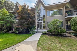 1975 Klingensmith Road 25, Bloomfield Hills, MI 48302