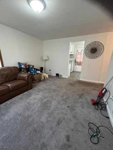 241 N 3Rd Ave, Manville Boro, NJ 08835