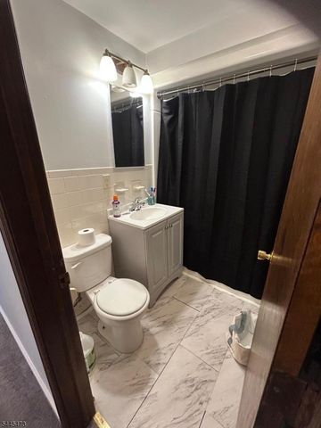 241 N 3Rd Ave, Manville Boro, NJ 08835