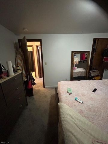 241 N 3Rd Ave, Manville Boro, NJ 08835
