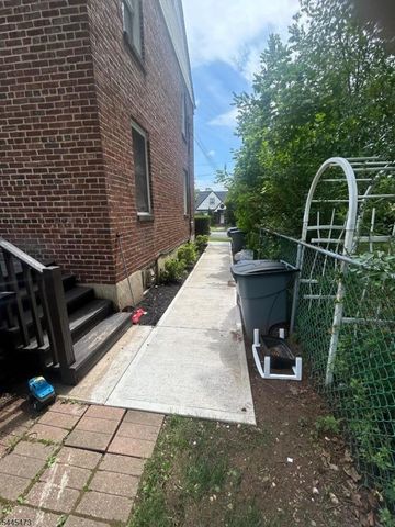 241 N 3Rd Ave, Manville Boro, NJ 08835