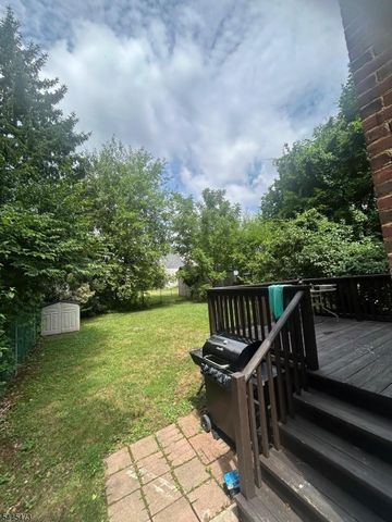 241 N 3Rd Ave, Manville Boro, NJ 08835