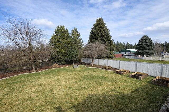 517 E Westcrest Ave, Colbert, WA 99005