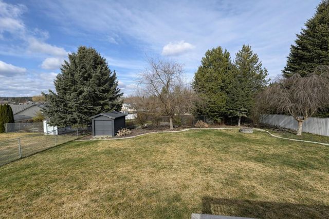 517 E Westcrest Ave, Colbert, WA 99005