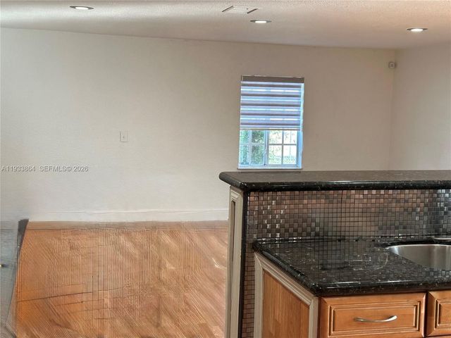 2860 NW 207th St, Miami Gardens, FL 33056