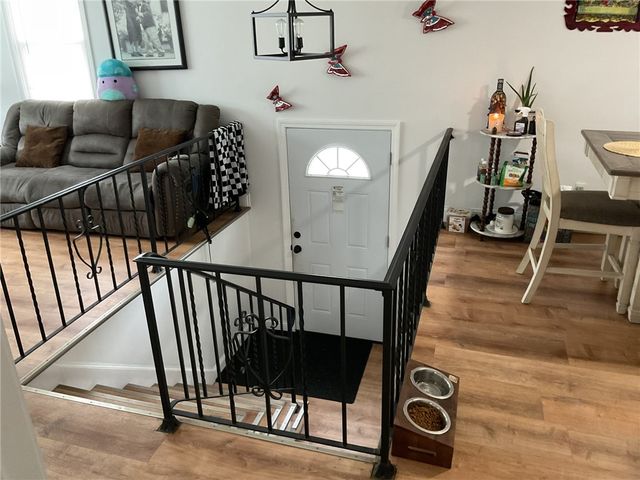 16 Arrow Avenue, Warwick, RI 02886