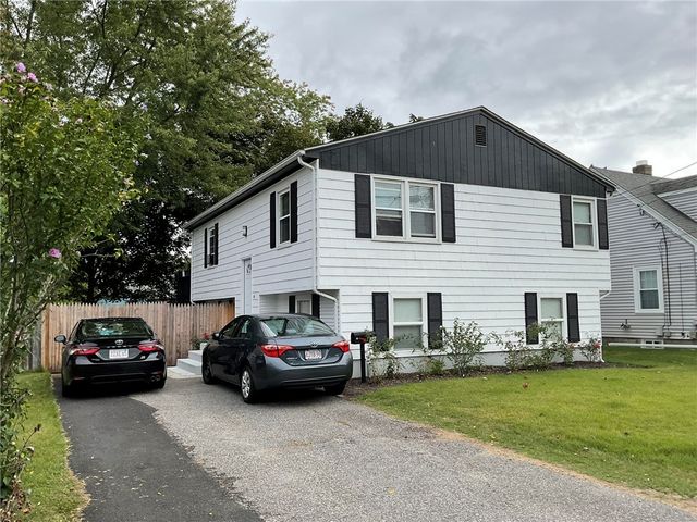 16 Arrow Avenue, Warwick, RI 02886