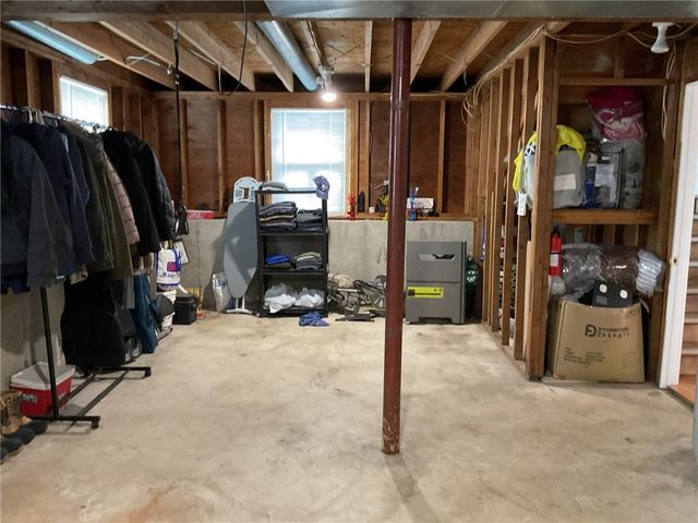 16 Arrow Avenue, Warwick, RI 02886