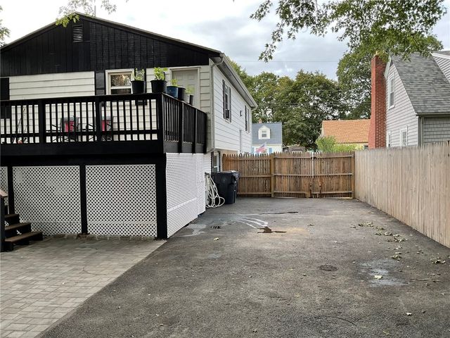 16 Arrow Avenue, Warwick, RI 02886