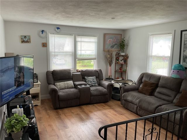 16 Arrow Avenue, Warwick, RI 02886