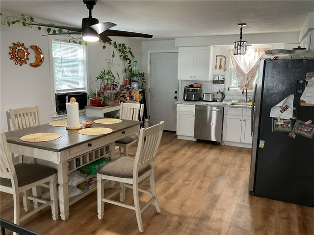 16 Arrow Avenue, Warwick, RI 02886