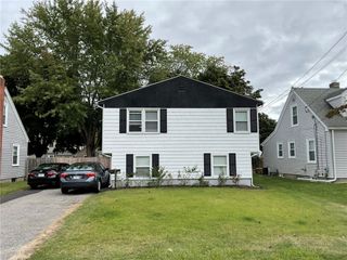 16 Arrow Avenue, Warwick, RI 02886