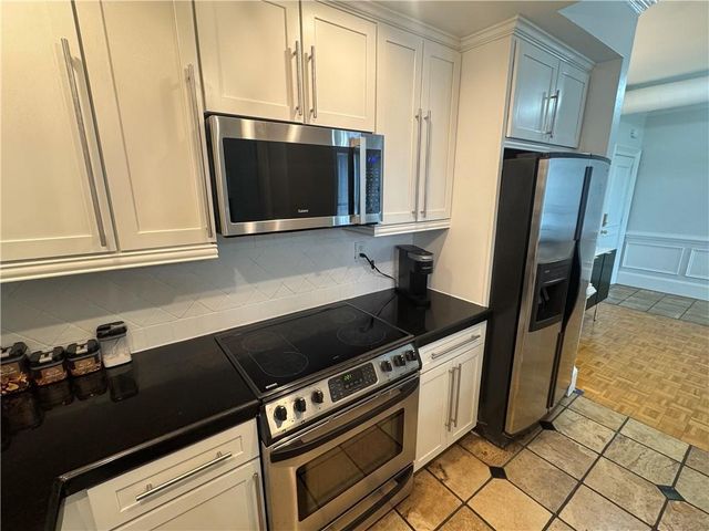 3060 Pharr Court North NW 613, Atlanta, GA 30305