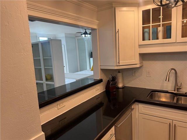 3060 Pharr Court North NW 613, Atlanta, GA 30305