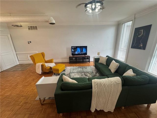 3060 Pharr Court North NW 613, Atlanta, GA 30305