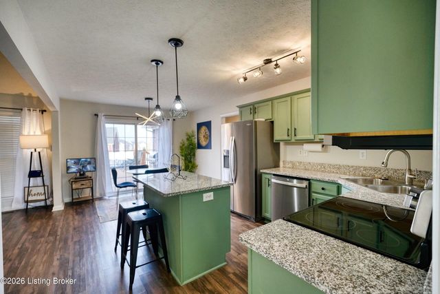 8110 Kellerman Rd, Louisville, KY 40219