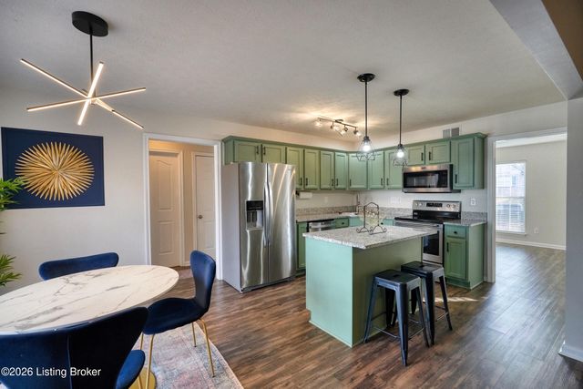 8110 Kellerman Rd, Louisville, KY 40219